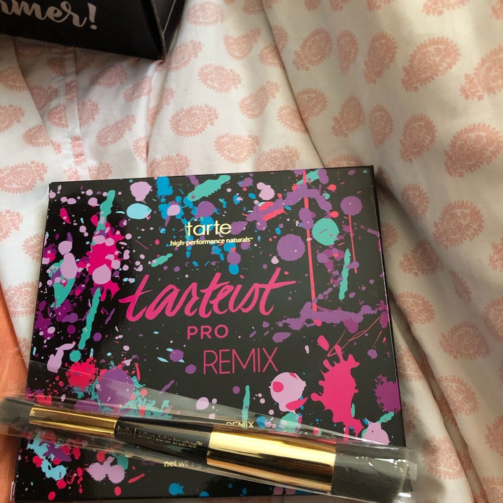 Makeup set - Picture 4 of 5